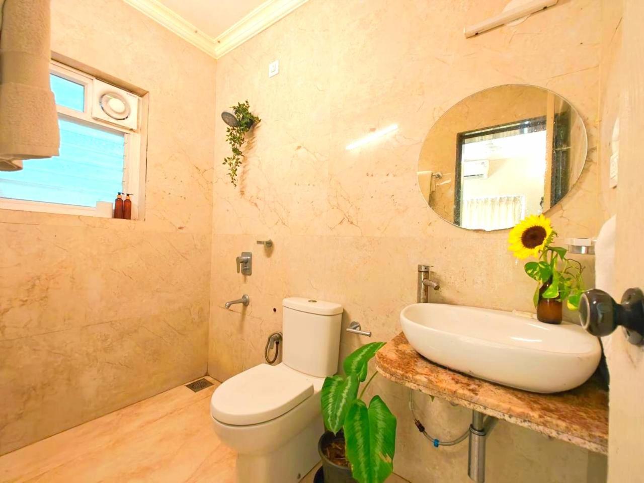La Ritz Sea View Hotel Old Goa Εξωτερικό φωτογραφία